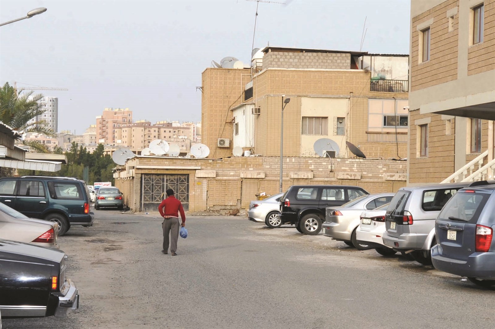 السالمية قطعة 12... أدوار زائدة بالطابوق والكيربي وملاحق بالجملة (تصوير نور هنداوي)