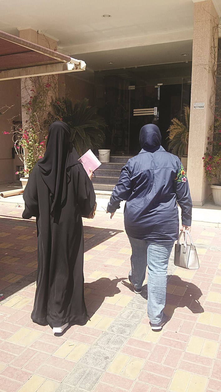 المفتشتان أثناء المهمة