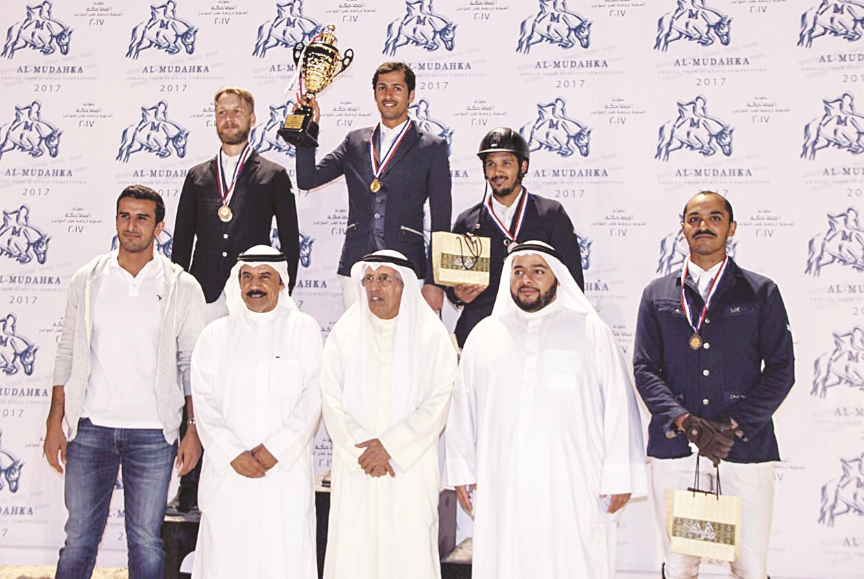 u0627u0644u0641u0627u0631u0633 u0639u0644u064a u0627u0644u062eu0631u0627u0641u064a u0631u0627u0641u0639u0627u064b u0643u0623u0633 u0627u0644u0641u0626u0629 u0627u0644u0645u062au0642u062fu0645u0629 u0639u0644u0649 u0627u0631u062au0641u0627u0639 130 u0633u0645