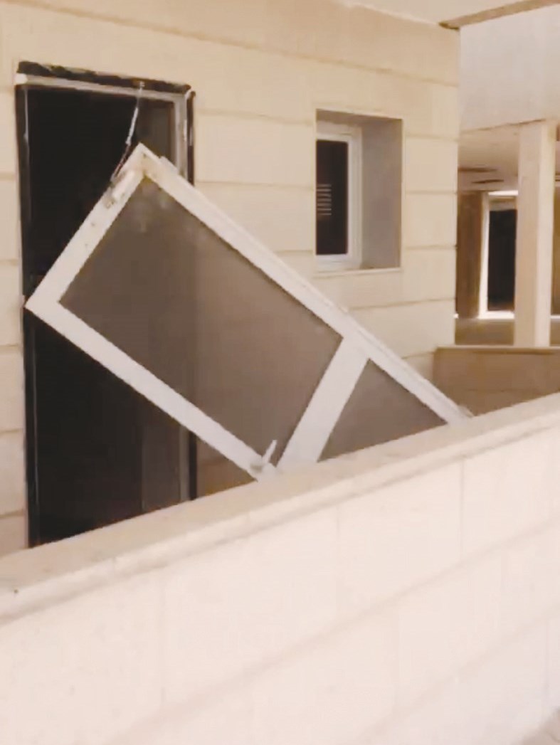 u0627u0644u0644u0635u0627u0646 u0627u0646u062au0632u0639u0627 u0623u0628u0648u0627u0628 u0627u0644u0645u062fu0631u0633u0629