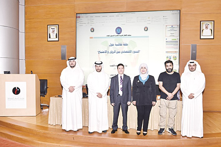 u062fu0646u062fu064a u0648u062au0645u0627u0636u0631 u0627u0644u0635u0628u0627u062d u0648u0645u0633u0624u0648u0644u0648 u0627u0644u0625u0639u0644u0627u0645 u0641u064a u0627u0644u0648u0632u0627u0631u0629