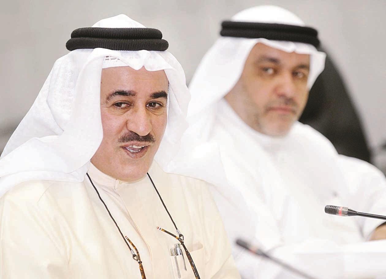 u0627u0644u0641u0636u0627u0644u0629 u0645u062au062du062fu062bu0627u064b u0641u064a u0627u0644u0648u0631u0634u0629 u0648u064au0628u062fu0648 u062du0633u0646 u0643u0645u0627u0644 (u062au0635u0648u064au0631 u0633u0639u062f u0647u0646u062fu0627u0648u064a)