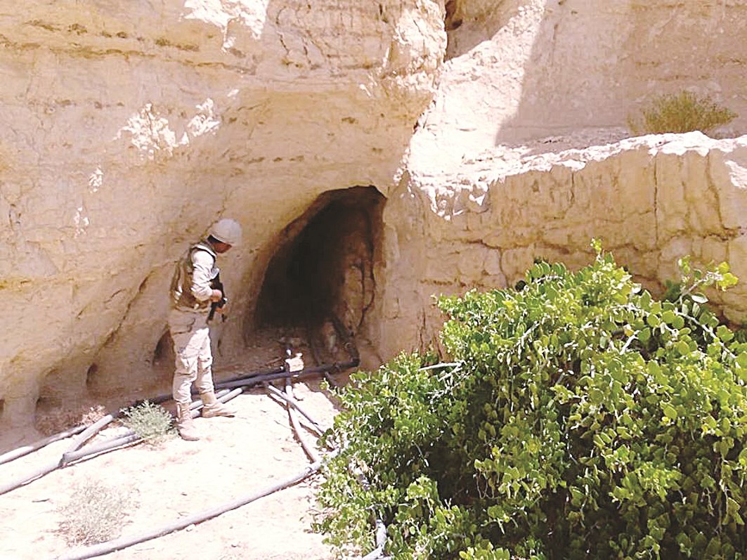 u062cu0646u062fu064a u0645u0635u0631u064a u062eu0644u0627u0644 u0645u062fu0627u0647u0645u0629 u0623u062du062f u0645u062eu0627u0628u0626 u0627u0644u0627u0631u0647u0627u0628u064au064au0646 u0634u0645u0627u0644 u0633u064au0646u0627u0621 (u0627u0644u0631u0627u064a)