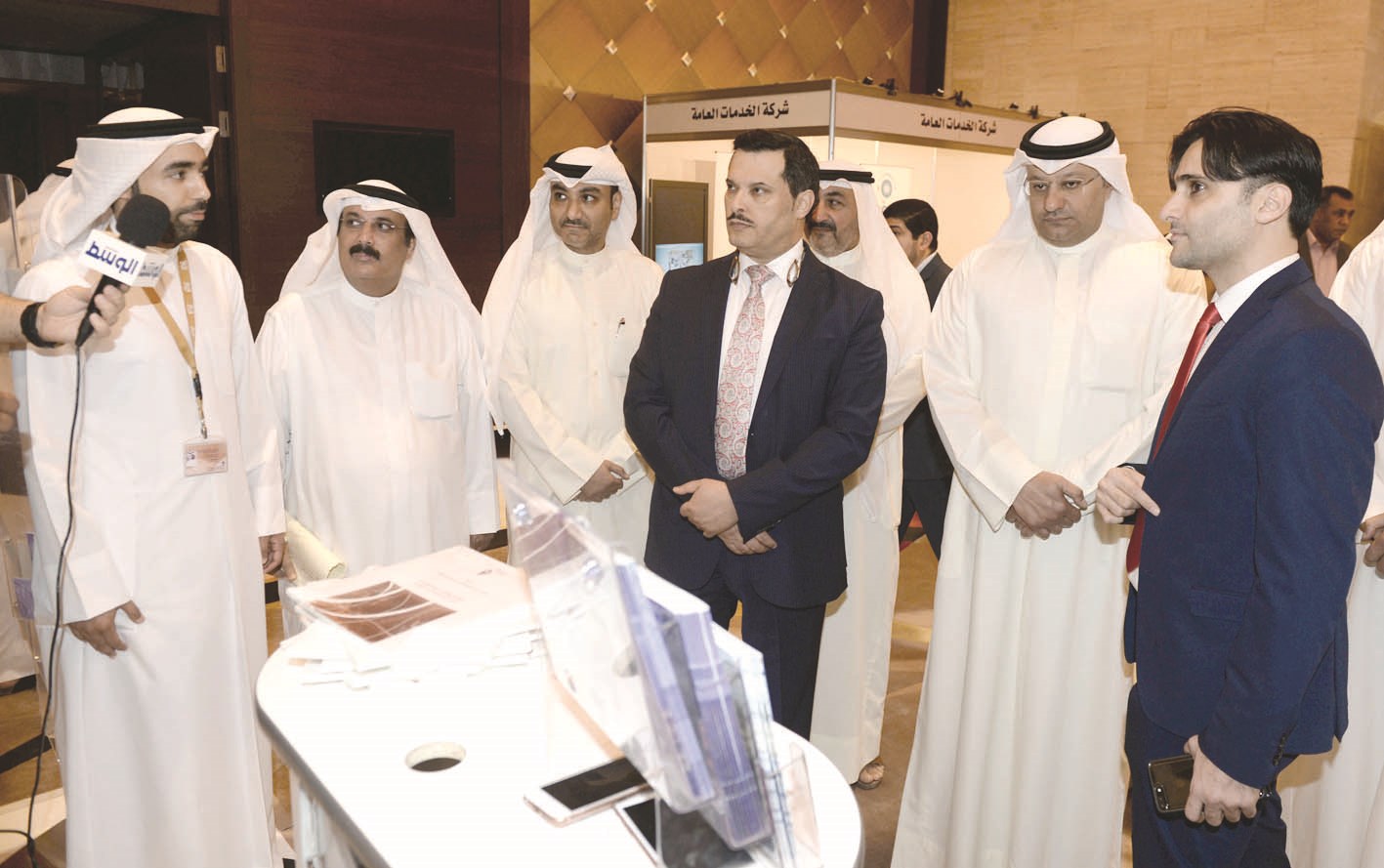 u0627u0644u062du0631u0628u064a u0648u0627u0644u0639u0628u064au062fu064a u062eu0644u0627u0644 u062cu0648u0644u0629 u0641u064a u0627u0644u0645u0644u062au0642u0649 (u062au0635u0648u064au0631 u0632u0643u0631u064au0627 u0639u0637u064au0629)