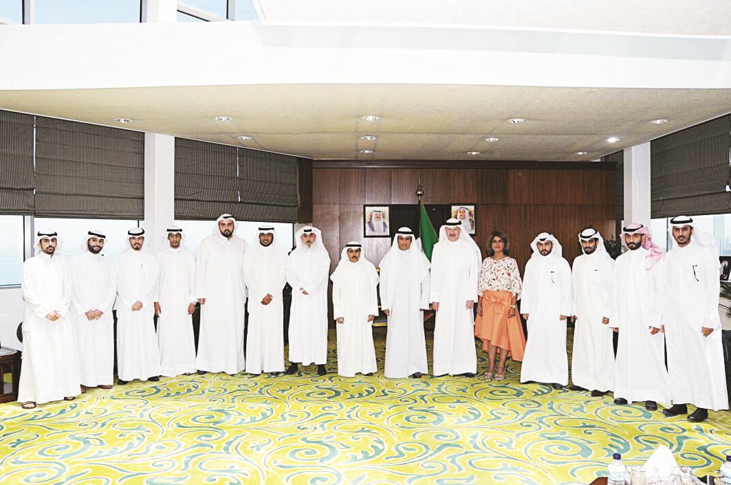 u0628u0639u0636 u0627u0644u0645u0648u062bu0651u0642u064au0646 u0628u0639u062f u0623u062fu0627u0626u0647u0645 u0627u0644u064au0645u064au0646