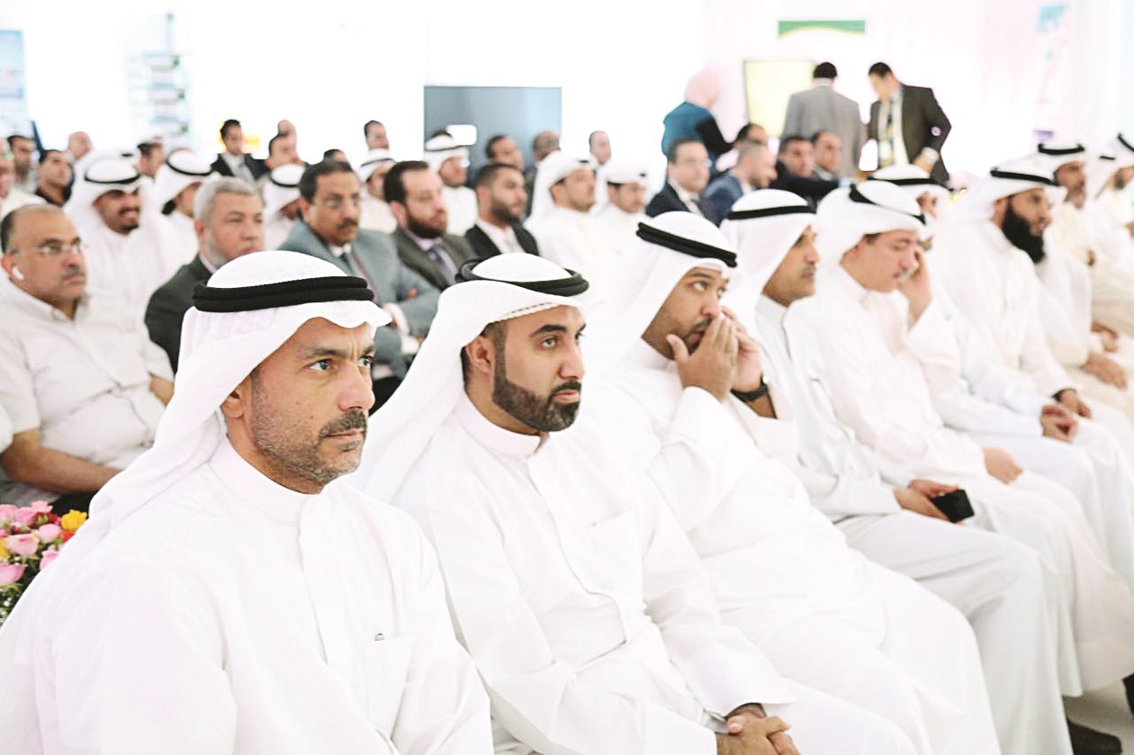 u0627u0644u0631u0634u064au062f u064au062au0642u062fu0645 u0627u0644u062du0636u0648u0631 u0641u064a u0645u0639u0631u0636 u0645u0634u0627u0631u064au0639 u00abu0627u0644u062cu0647u0631u0627u0621u00bb