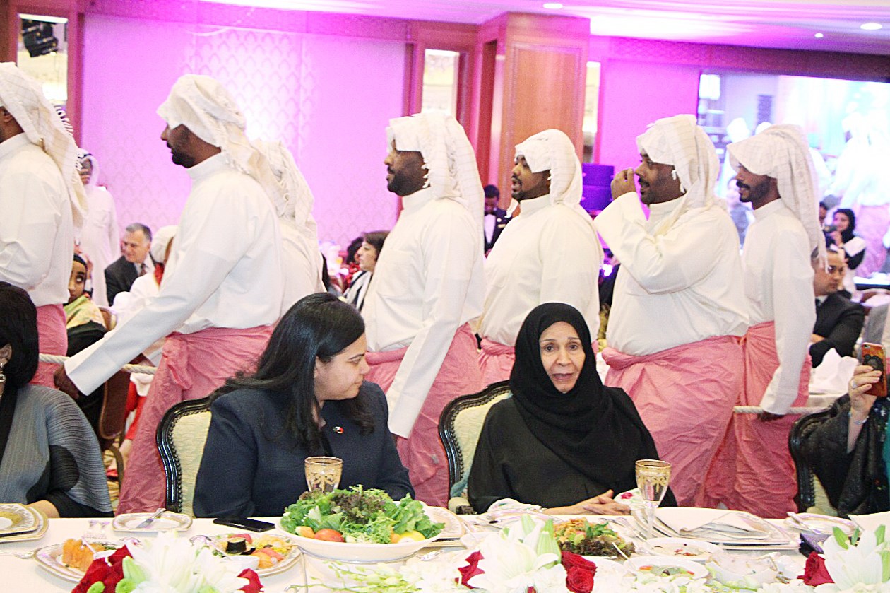 u0644u0637u064au0641u0629 u0627u0644u0641u0647u062f u0645u0639 u0627u0644u062du0636u0648u0631