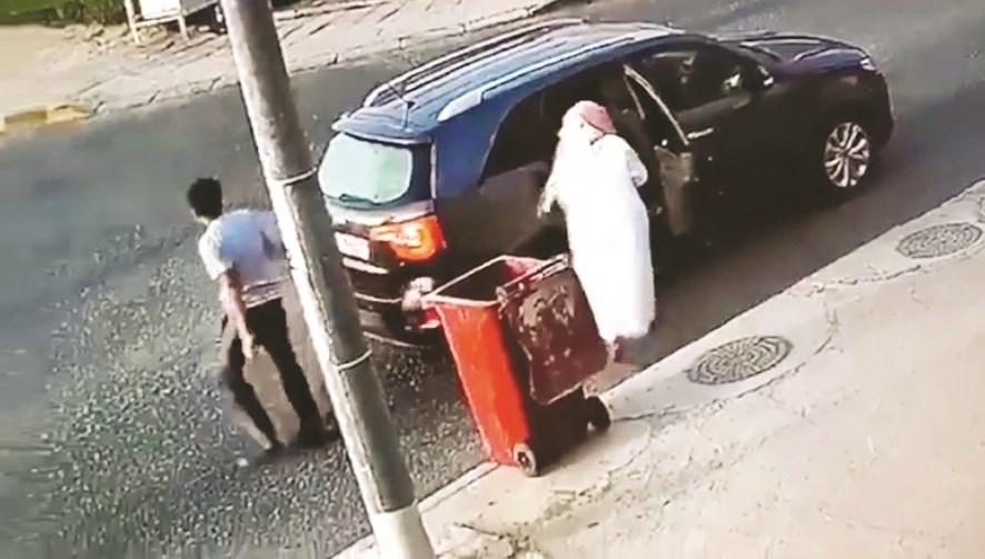 u0627u0644u0644u0635 u0623u062bu0646u0627u0621 u062au0631u062cu0644u0647 u0645u0646 u0627u0644u0645u0631u0643u0628u0629