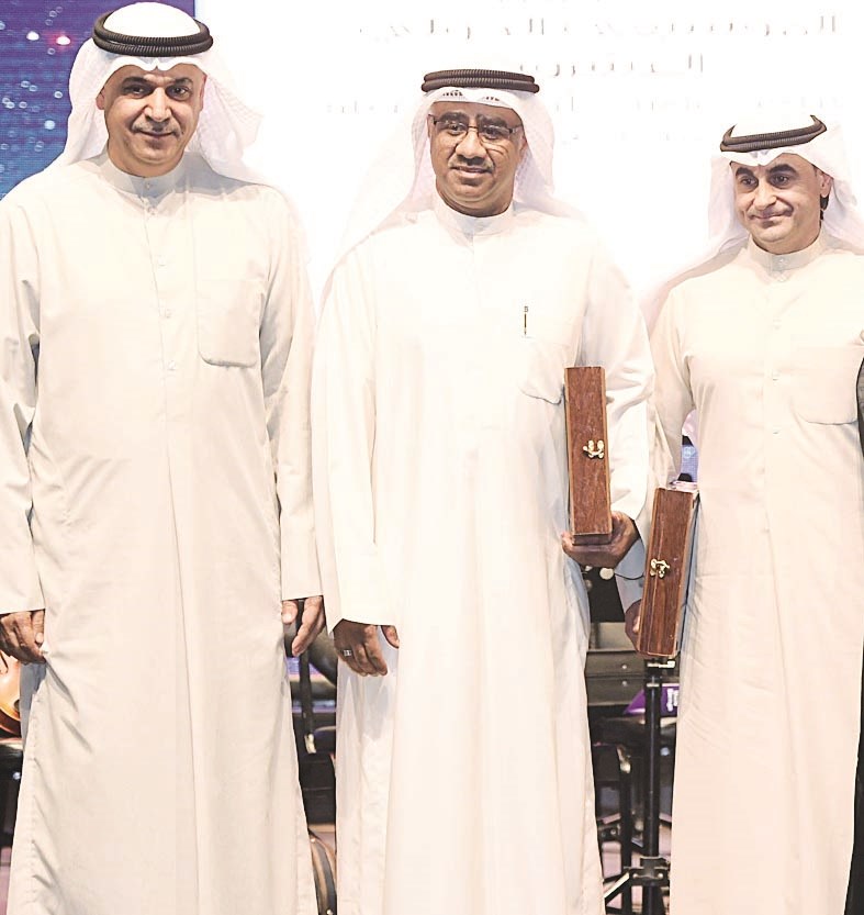 u0639u0644u064a u0627u0644u064au0648u062du0629 u0645u0643u0631u0645u0627u064b u0627u0644u0641u0631u0633 u0648u0646u062cu0644 u0627u0644u0631u0627u062du0644 u0645u062du0645u062f u0627u0644u062au062au0627u0646 (u062au0635u0648u064au0631 u062cu0627u0633u0645 u0628u0627u0631u0648u0646)