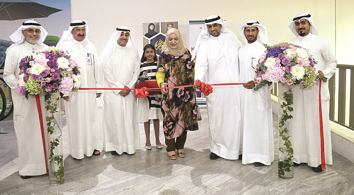 افتتاح المعرض   (تصوير جاسم بارون)