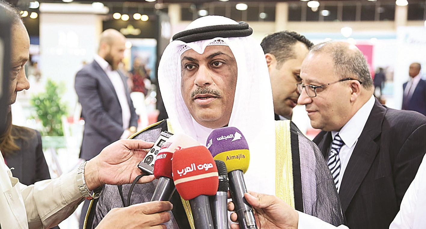 الرشيدي متحدثاً للصحافيين