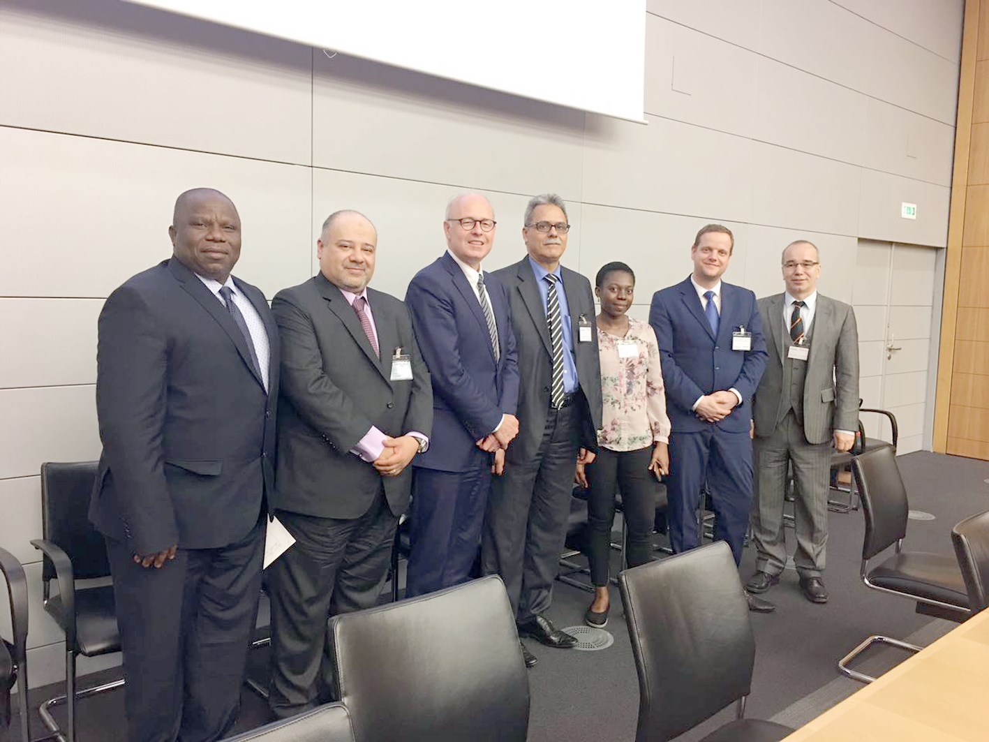 u062eu0627u0644u062f u0645u0647u062fu064a u062eu0644u0627u0644 u0645u0634u0627u0631u0643u062au0647 u0641u064a u0645u0624u062au0645u0631 u0627u0644u062au0646u0645u064au0629 u0627u0644u0639u0645u0631u0627u0646u064au0629 u0628u0628u0627u0631u064au0633