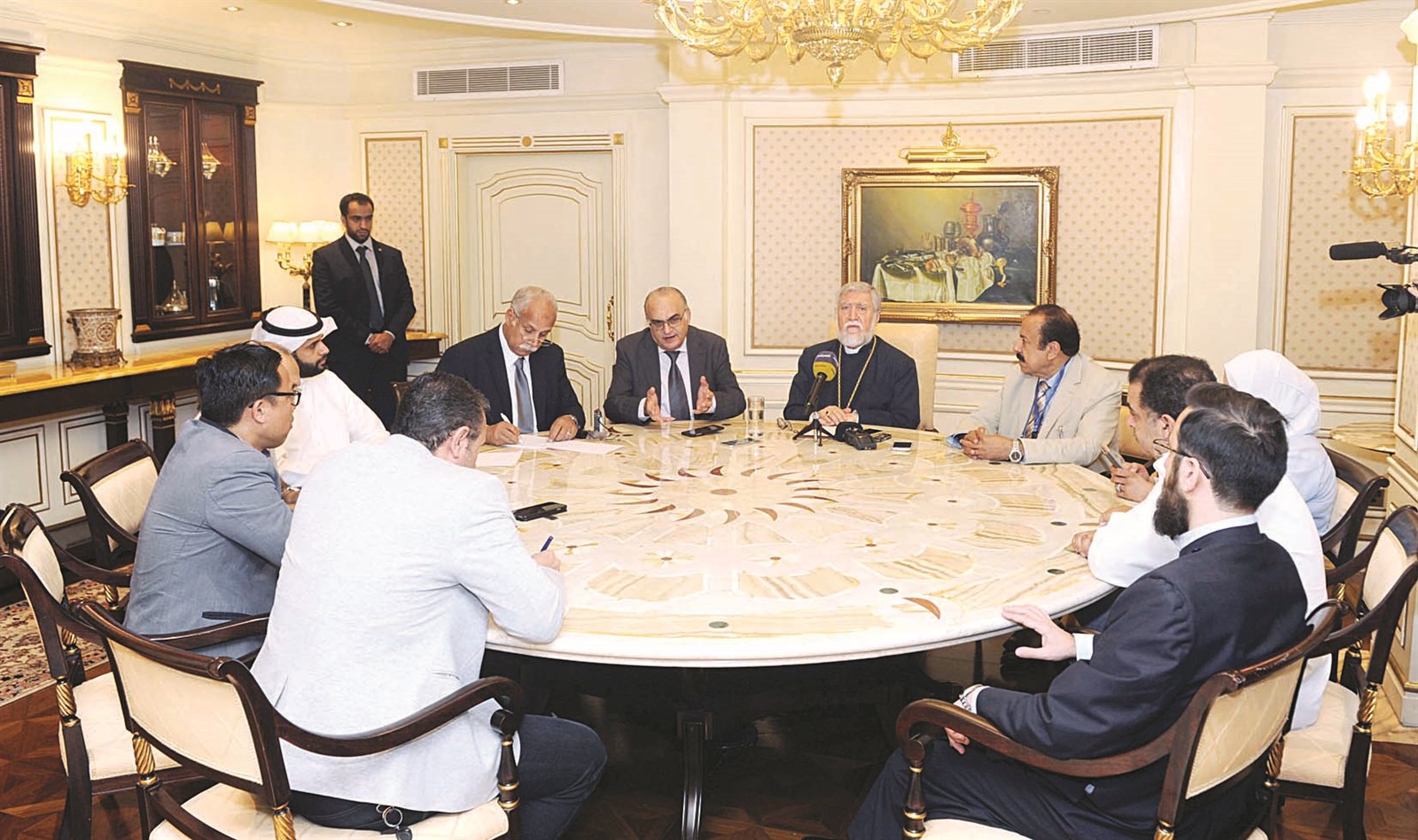 u0622u0631u0627u0645 u0627u0644u0623u0648u0644 u0641u064a u0627u0644u0644u0642u0627u0621 u0627u0644u0635u062du0627u0641u064a