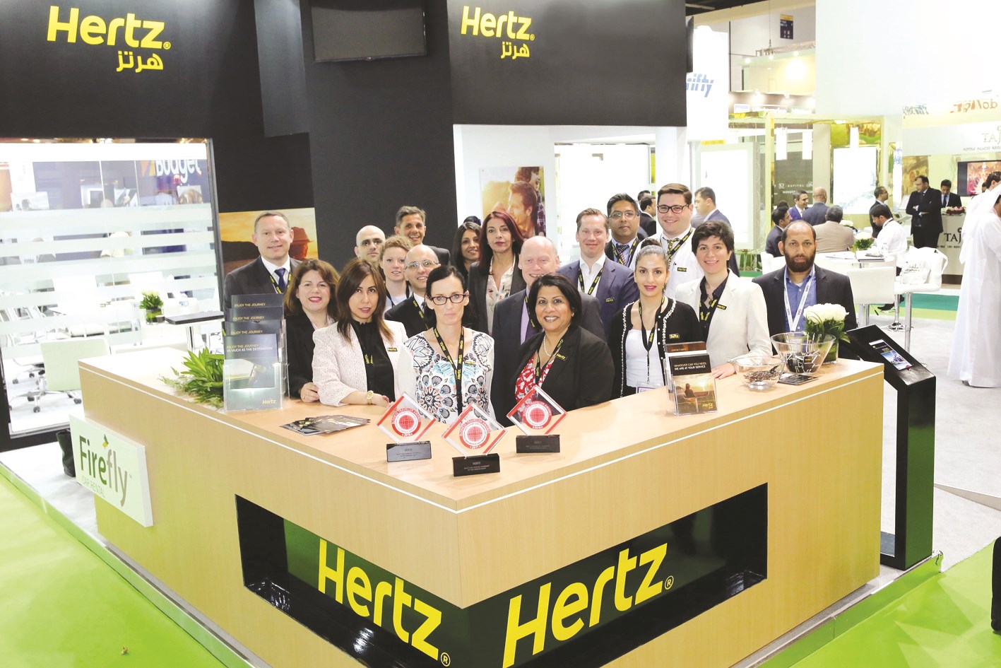 u0641u0631u064au0642 u0627u0644u0634u0631u0643u0629 u064au062du062au0641u064a u0628u0627u0644u0625u0646u062cu0627u0632