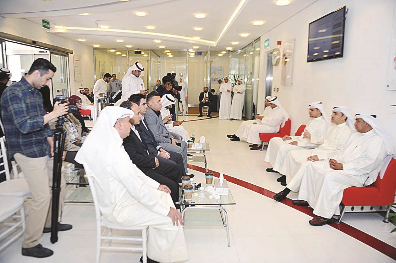 u062cu0627u0646u0628 u0645u0646 u0627u0644u0645u0624u062au0645u0631 (u062au0635u0648u064au0631 u0646u0648u0631 u0647u0646u062fu0627u0648u064a)