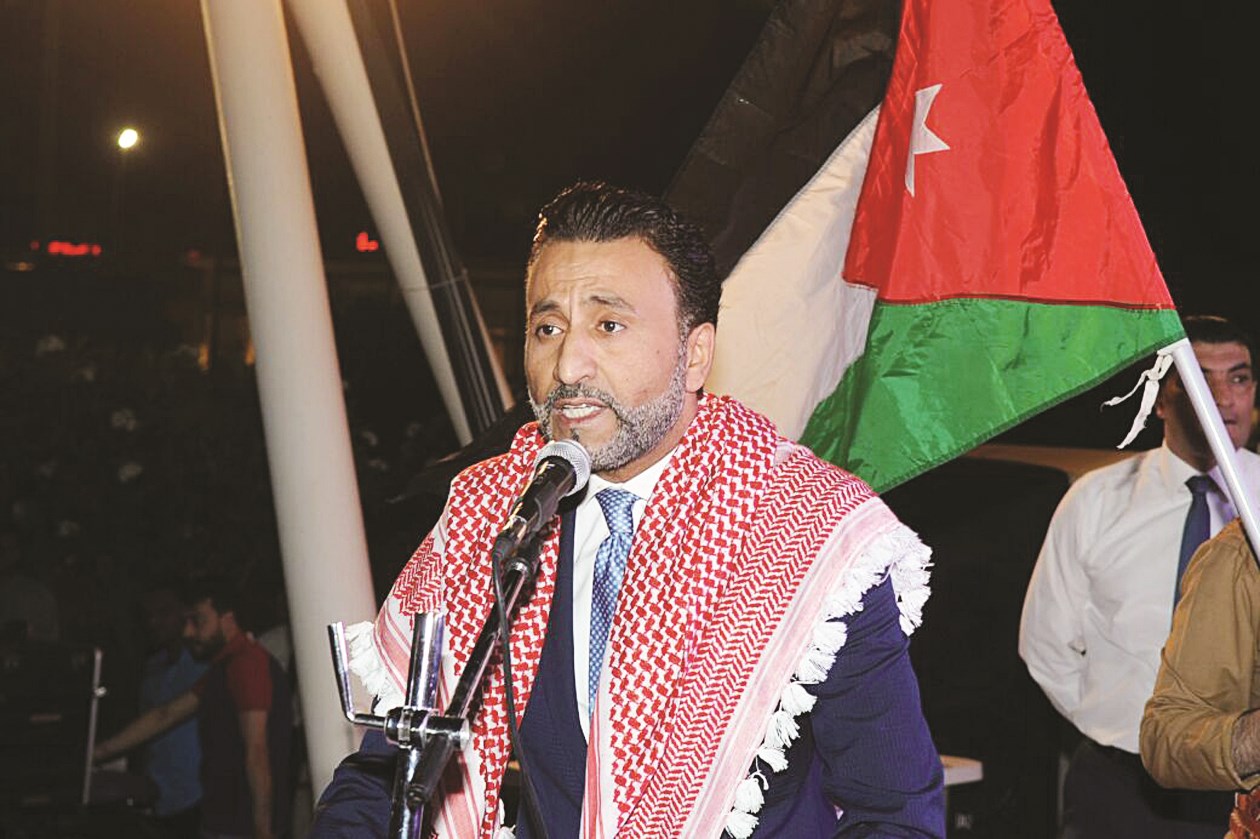 نبيل العبد الله متحدثاً في الحفل