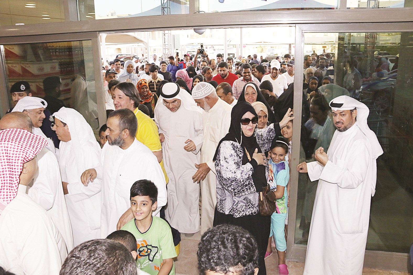 إقبال جماهيري