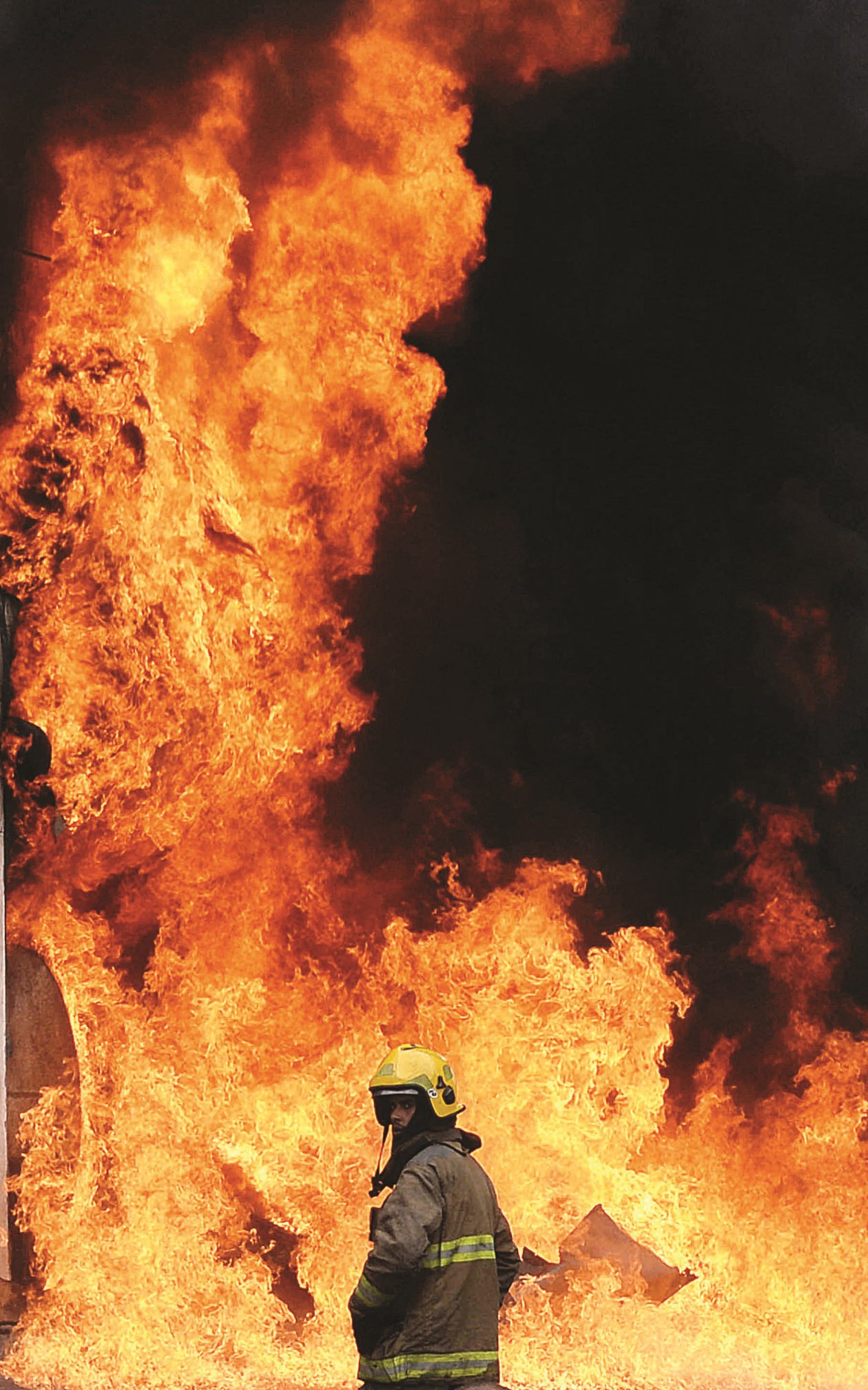 u0627u0637u0641u0627u0626u064a u064au0643u0627u0641u062d u0627u0644u0646u064au0631u0627u0646 u0627u0644u062au064a u0634u0628u062a u0641u064a u0645u0635u0646u0639 u0628u062au0631u0648u0643u064au0645u0627u0648u064au0627u062a u0641u064a u0627u0644u0631u064a u0623u0645u0633 (u062au0635u0648u064au0631 u0632u0643u0631u064au0627 u0639u0637u064au0629)