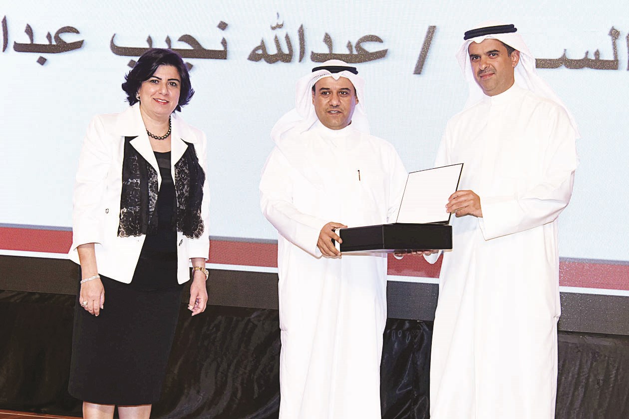 u062au0643u0631u064au0645 u0641u064a u0627u0644u064au0648u0645 u0627u0644u0639u0627u0644u0645u064a u0644u0644u0645u062au0628u0631u0639u064au0646