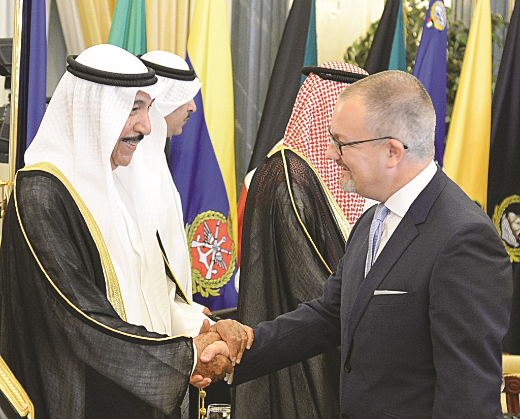 جابر العبدالله والسفير البريطاني