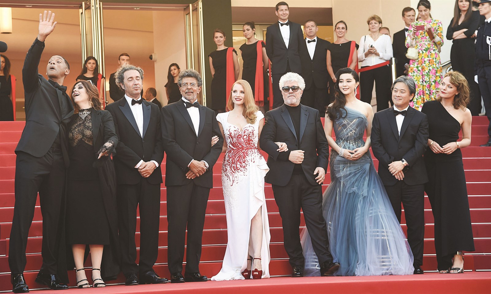 u0644u062cu0646u0629 u062au062du0643u064au0645 u0627u0644u0645u0647u0631u062cu0627u0646 (u062au0635u0648u064au0631 u062cu0627u0633u0645 u0628u0627u0631u0648u0646)