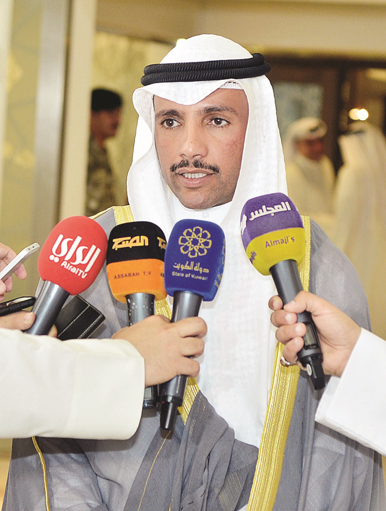 u0627u0644u063au0627u0646u0645 u0645u062au062du062fu062bu0627u064b u0625u0644u0649 u0648u0633u0627u0626u0644 u0627u0644u0625u0639u0644u0627u0645 (u062au0635u0648u064au0631 u0646u0627u064au0641 u0627u0644u0639u0642u0644u0629)