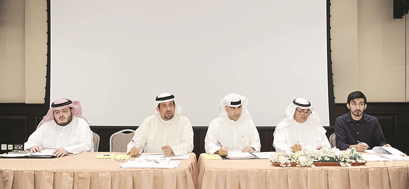 u062cu0627u0646u0628 u0645u0646 u0627u0644u0627u062cu062au0645u0627u0639 (u062au0635u0648u064au0631 u0637u0627u0631u0642 u0639u0632u0627u0644u062fu064au0646)