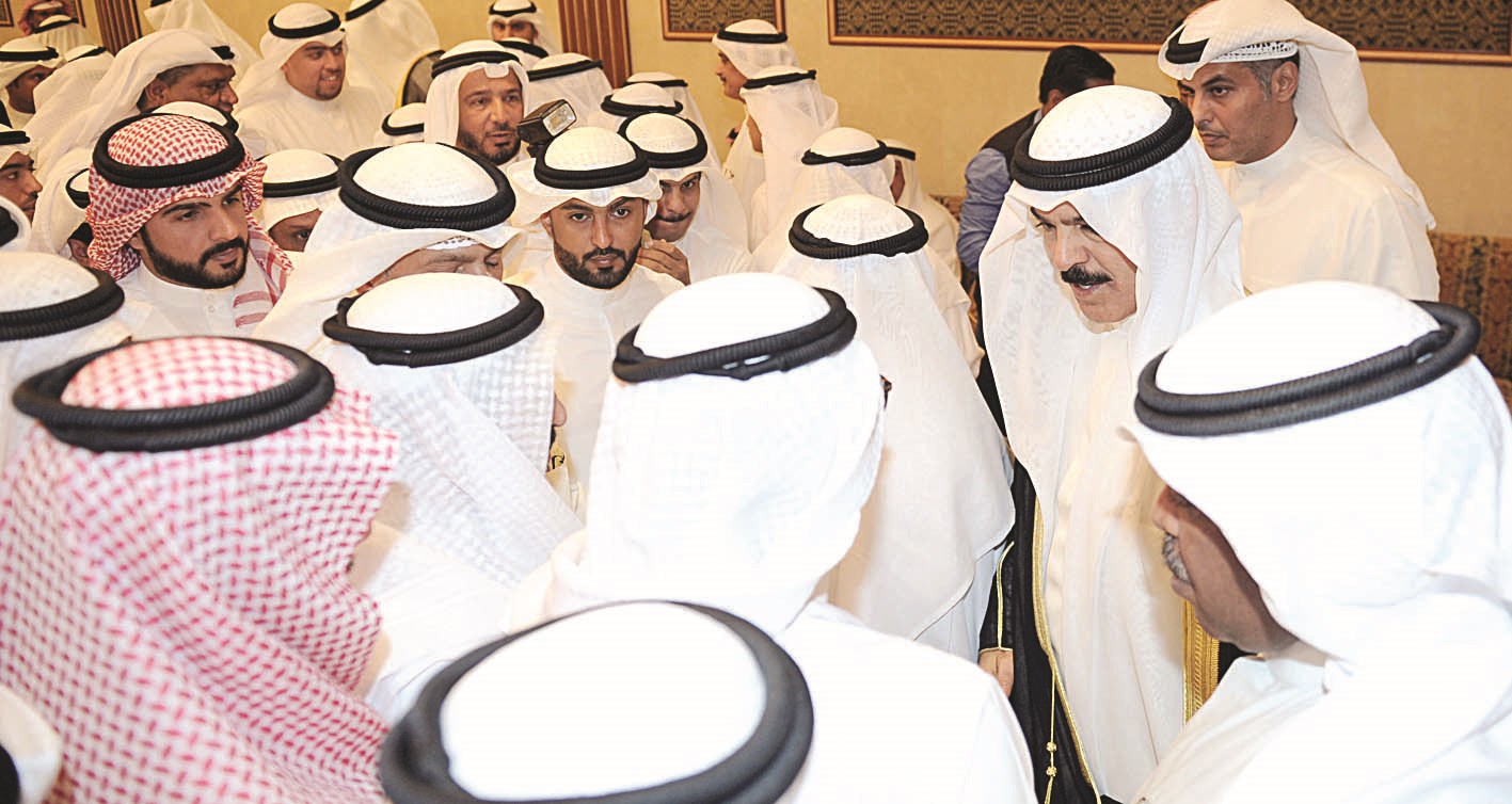 الخالد يستقبل جموع المهنئين