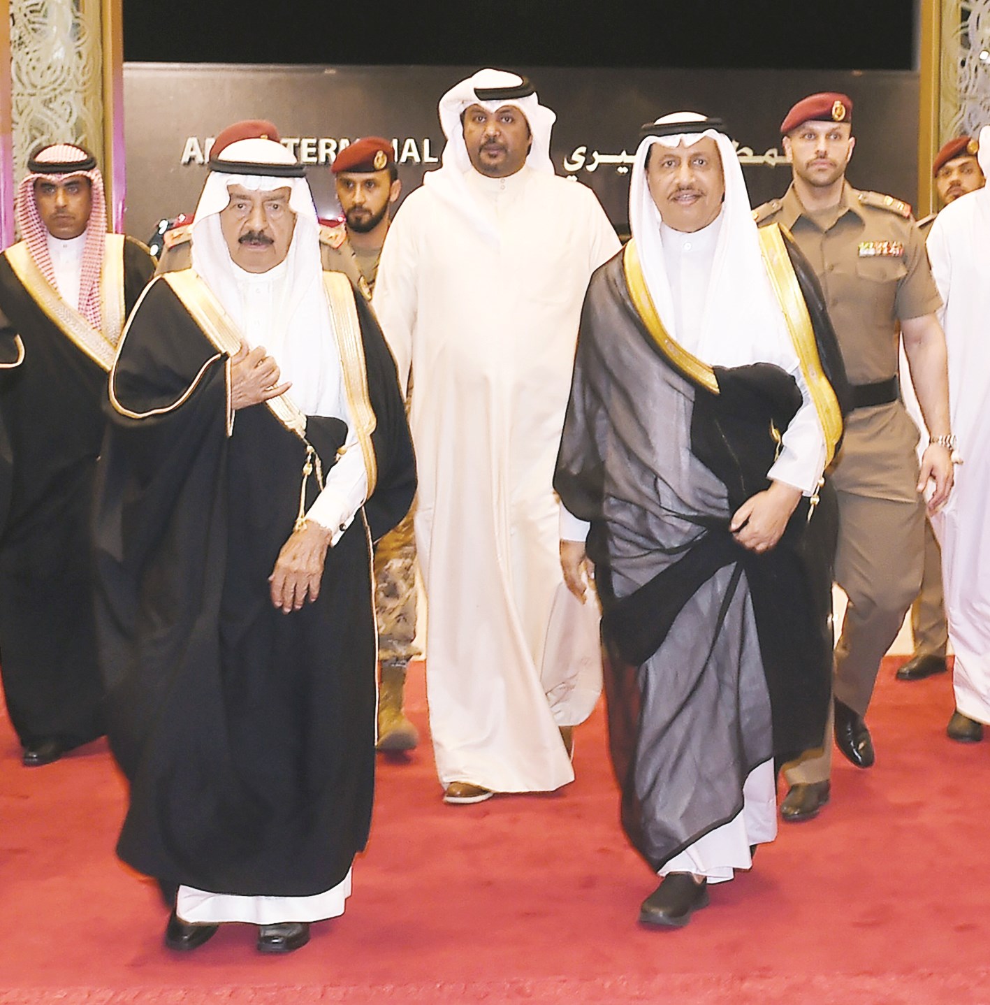 جابر المبارك مستقبلا خليفة بن سلمان