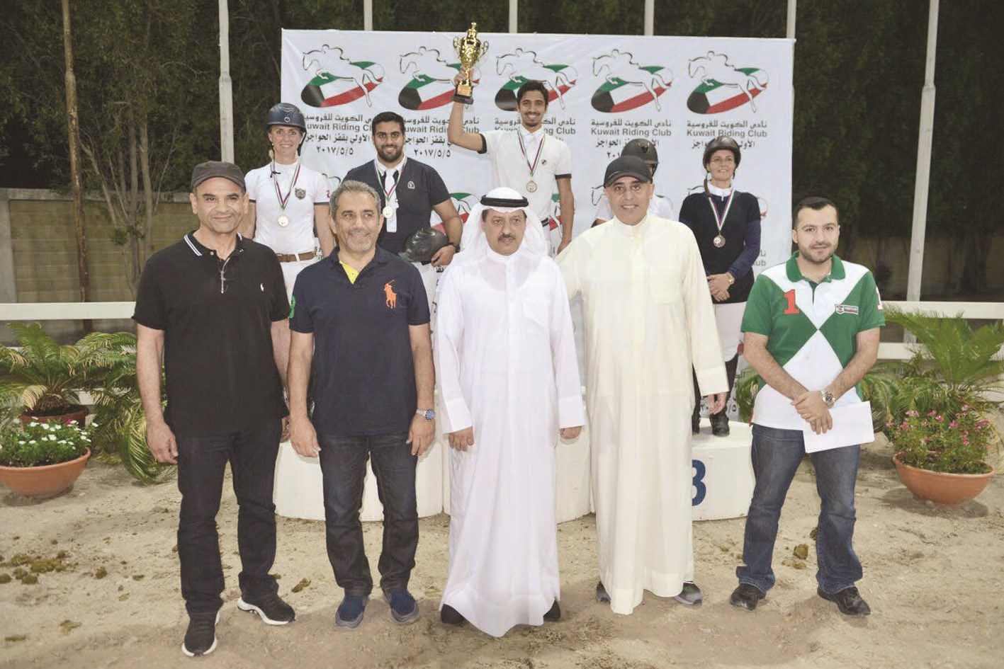 u0627u0644u062eu0631u0627u0641u064a u0648u0627u0644u0628u062du0631 u0648u0627u0644u0639u0646u062cu0631u064a u0628u0639u062f u062au062au0648u064au062c u0627u0644u0623u0628u0637u0627u0644