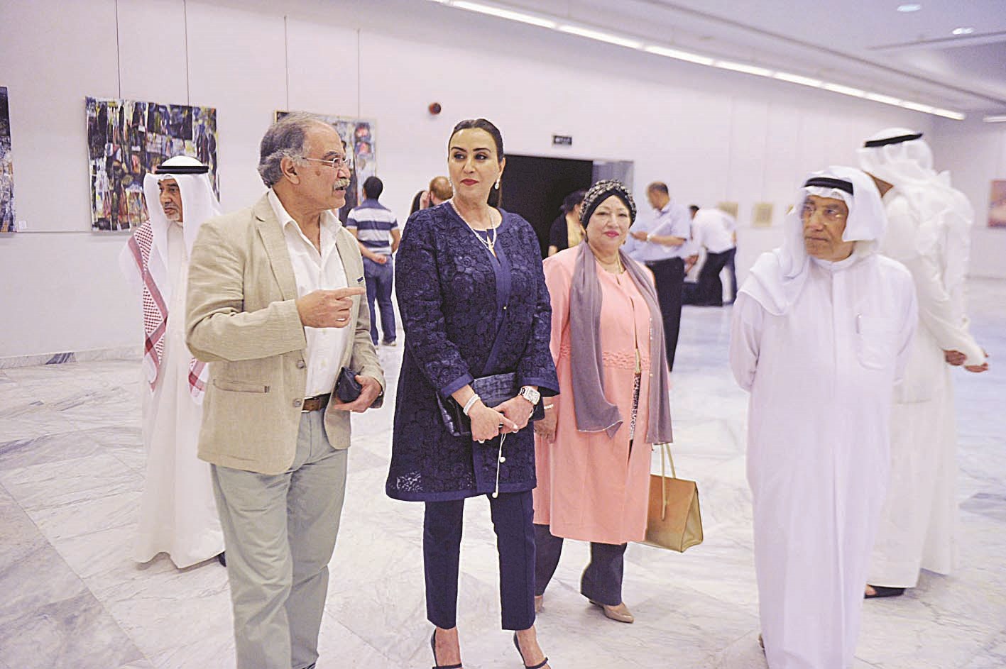 جولة في قاعة الفنون