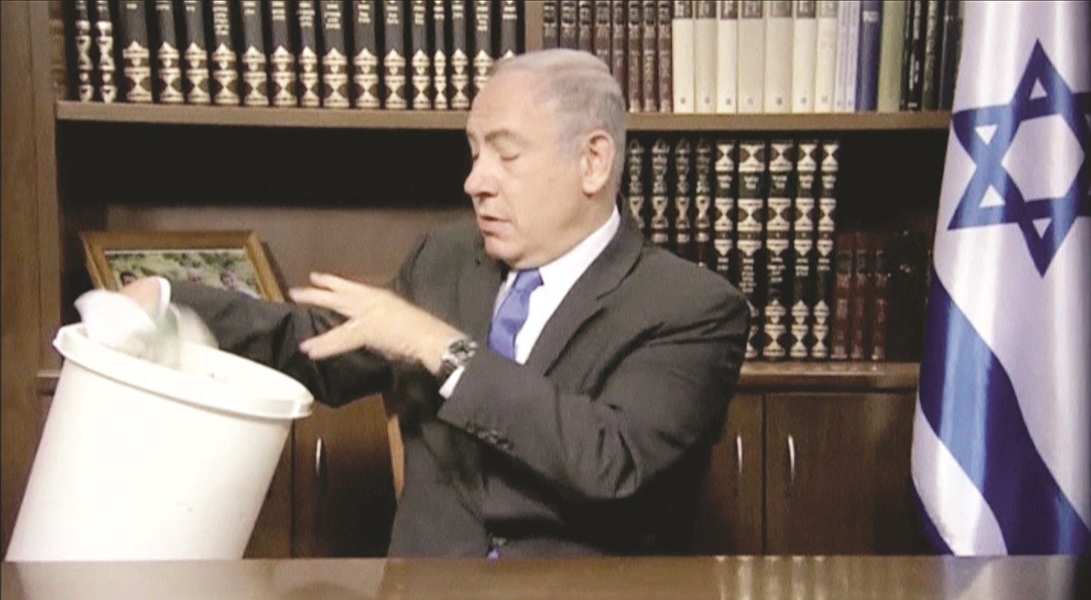 u0645u0642u0637u0639 u0641u064au062fu064au0648 u064au0638u0647u0631 u0646u062au0646u064au0627u0647u0648 u0648u0647u0648 u064au0631u0645u064a u0648u062bu064au0642u0629 u00abu062du0645u0627u0633u00bb u0641u064a u0633u0644u0629 u0627u0644u0645u0647u0645u0644u0627u062a u0628u0639u062fu0645u0627 u0645u0632u0642u0647u0627 (u0631u0648u064au062au0631u0632)