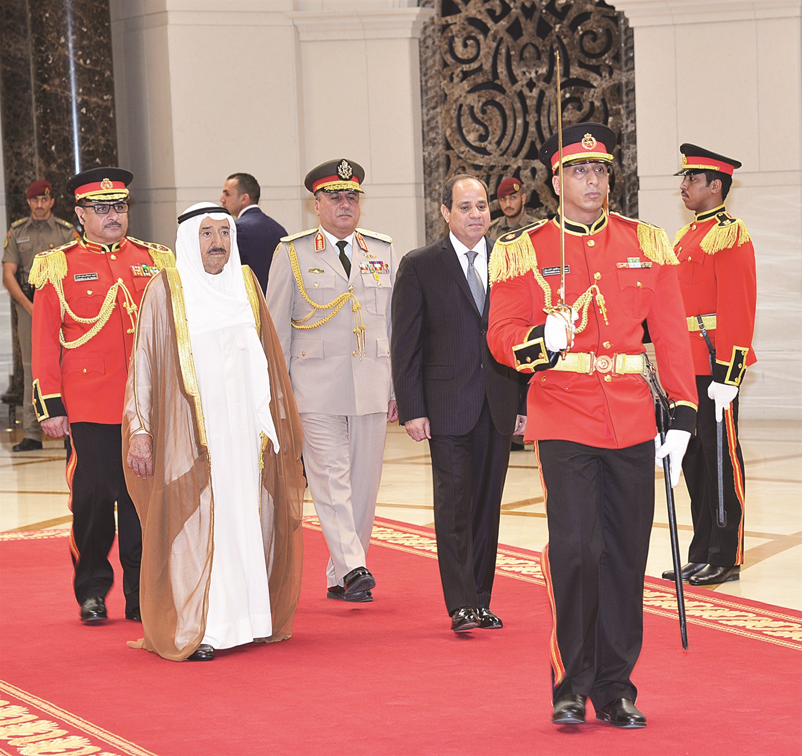 u0627u0644u0623u0645u064au0631 u0648u0627u0644u0633u064au0633u064a u064au0633u062au0639u0631u0636u0627u0646 u062du0631u0633 u0627u0644u0634u0631u0641