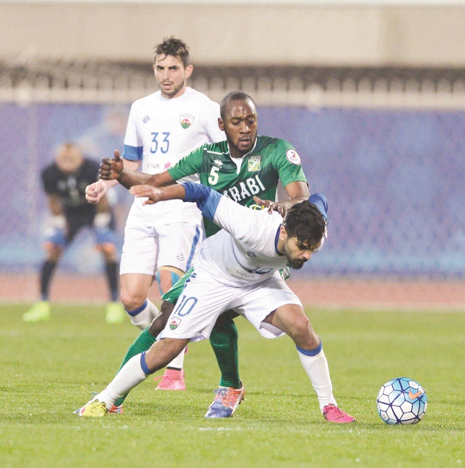 u0647u0644 u064au062du062cu0628 u0627u0644u062cu0647u0631u0627u0621 u0627u0644u0645u0631u0643u0632 u0627u0644u062bu0627u0644u062b... u0639u0646 u0627u0644u0639u0631u0628u064au061f         (u0627u0644u0623u0632u0631u0642 u062fu0648u062a u0643u0648u0645)