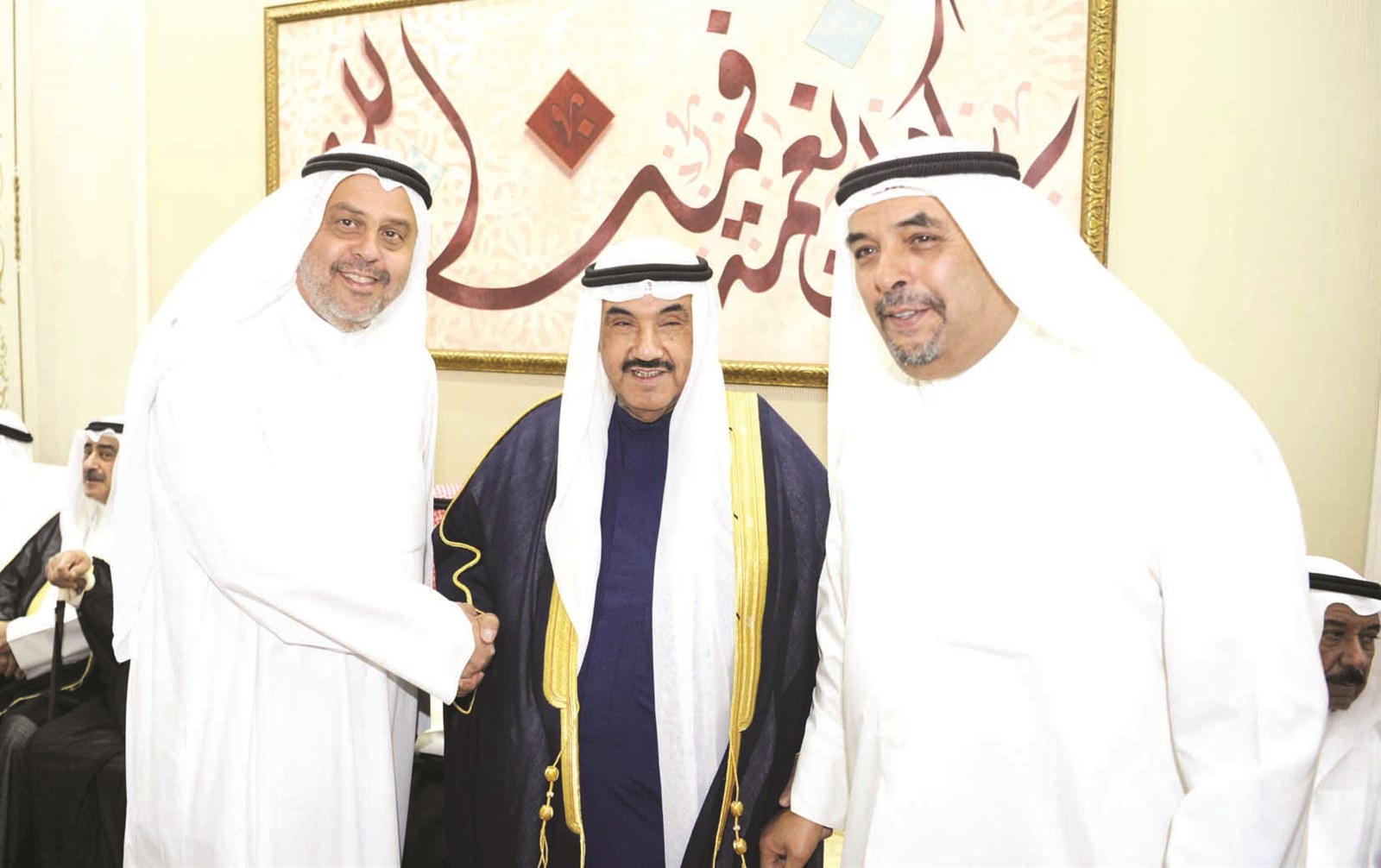 النائب السابق عبدالرحمن العنجري وحمد التويجري يقدمان التهنئة