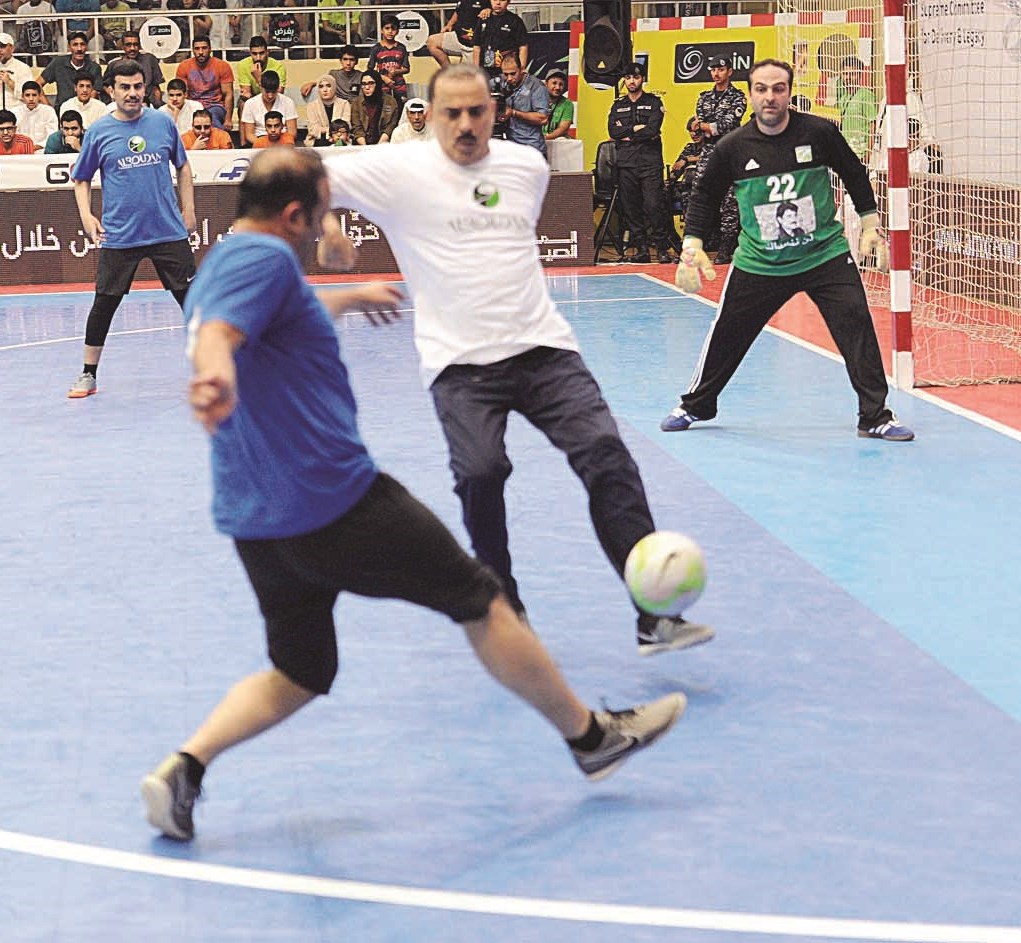 تسديد على مرمى الحكومة ومحاولة للتصدي