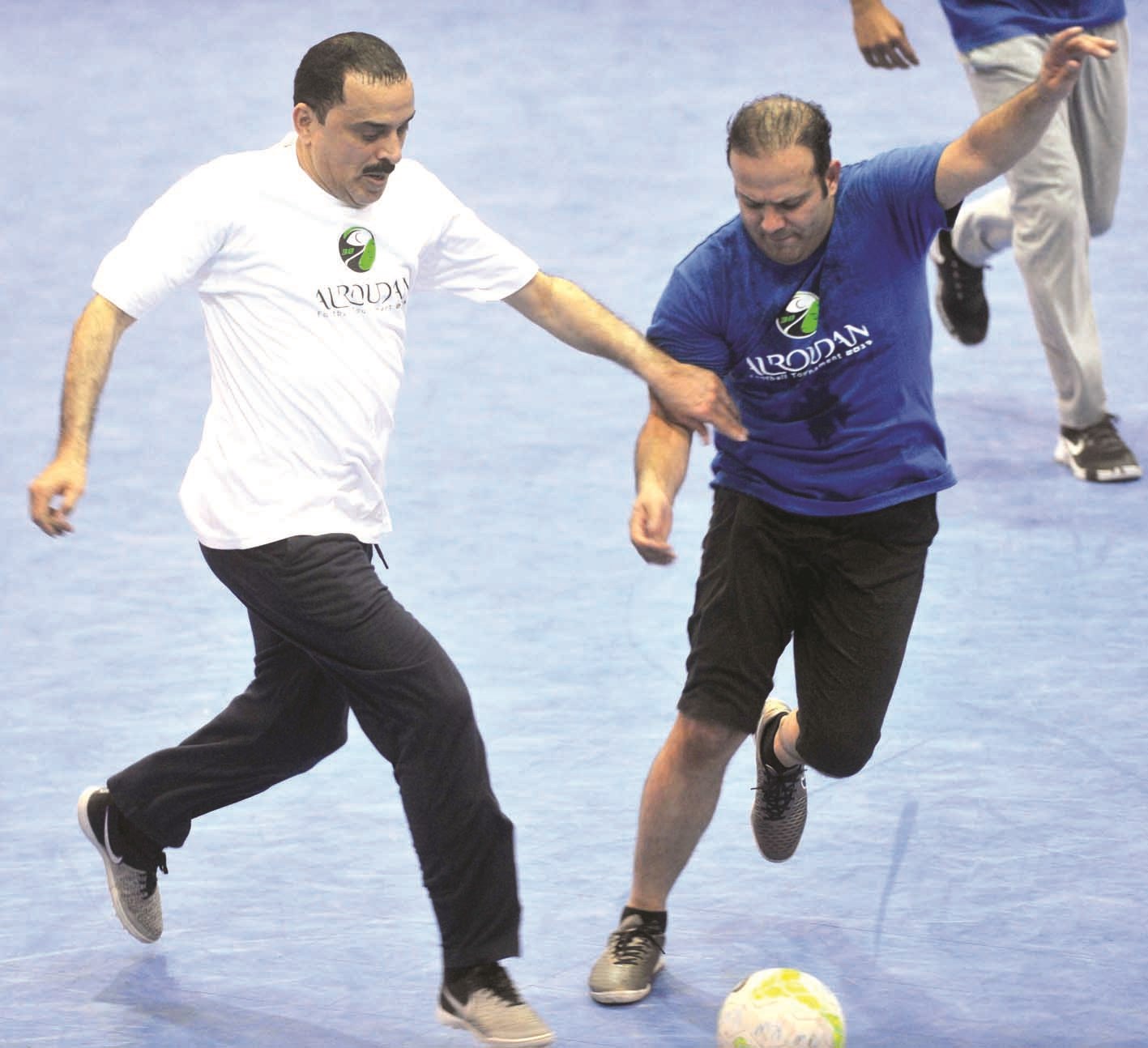 الفضل يحاول تجاوز الكندري