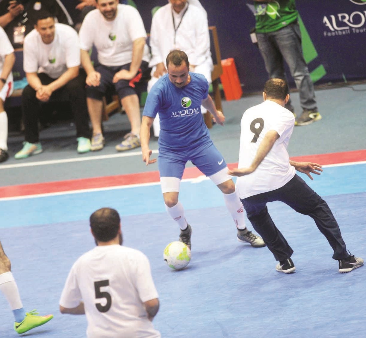 حصار حكومي على الغانم