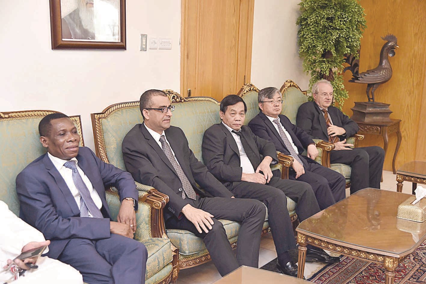 رؤساء البعثات الديبلوماسية يقدمون واجب العزاء