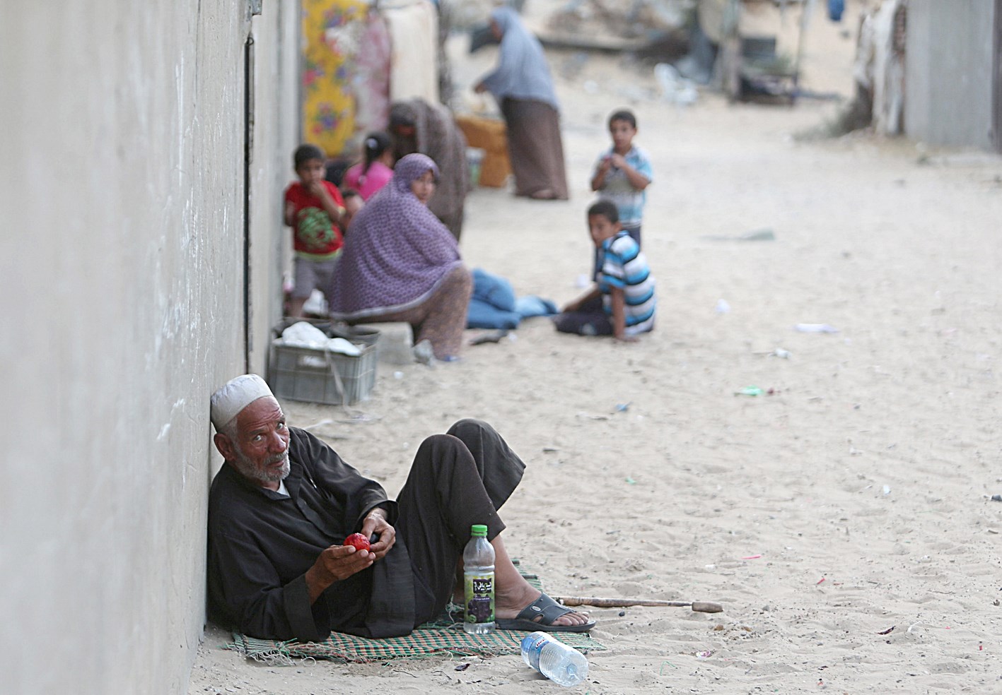 u0641u0644u0633u0637u064au0646u064au0648u0646 u0641u064a u062eu0627u0646 u064au0648u0646u0633 u062cu0646u0648u0628 u0642u0637u0627u0639 u063au0632u0629 b (u0631u0648u064au062au0631u0632)