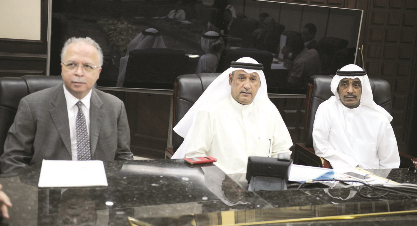 u0627u0644u0639u062au0627u0644 u0645u062au0631u0626u0633u0627u064b u0627u0644u0627u062cu062au0645u0627u0639     (u062au0635u0648u064au0631 u0633u0639u0648u062f u0633u0627u0644u0645)