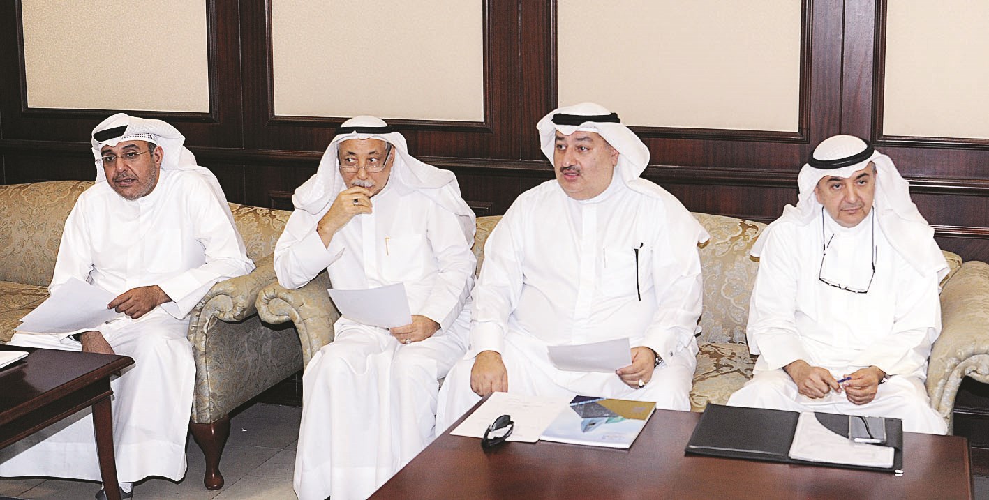 u0628u0648u062eu0645u0633u064au0646 u0645u062au062du062fu062bu0627u064b u0625u0644u0649 u0627u0644u0645u0633u0627u0647u0645u064au0646 (u062au0635u0648u064au0631 u0637u0627u0631u0642 u0639u0632u0627u0644u062fu064au0646)