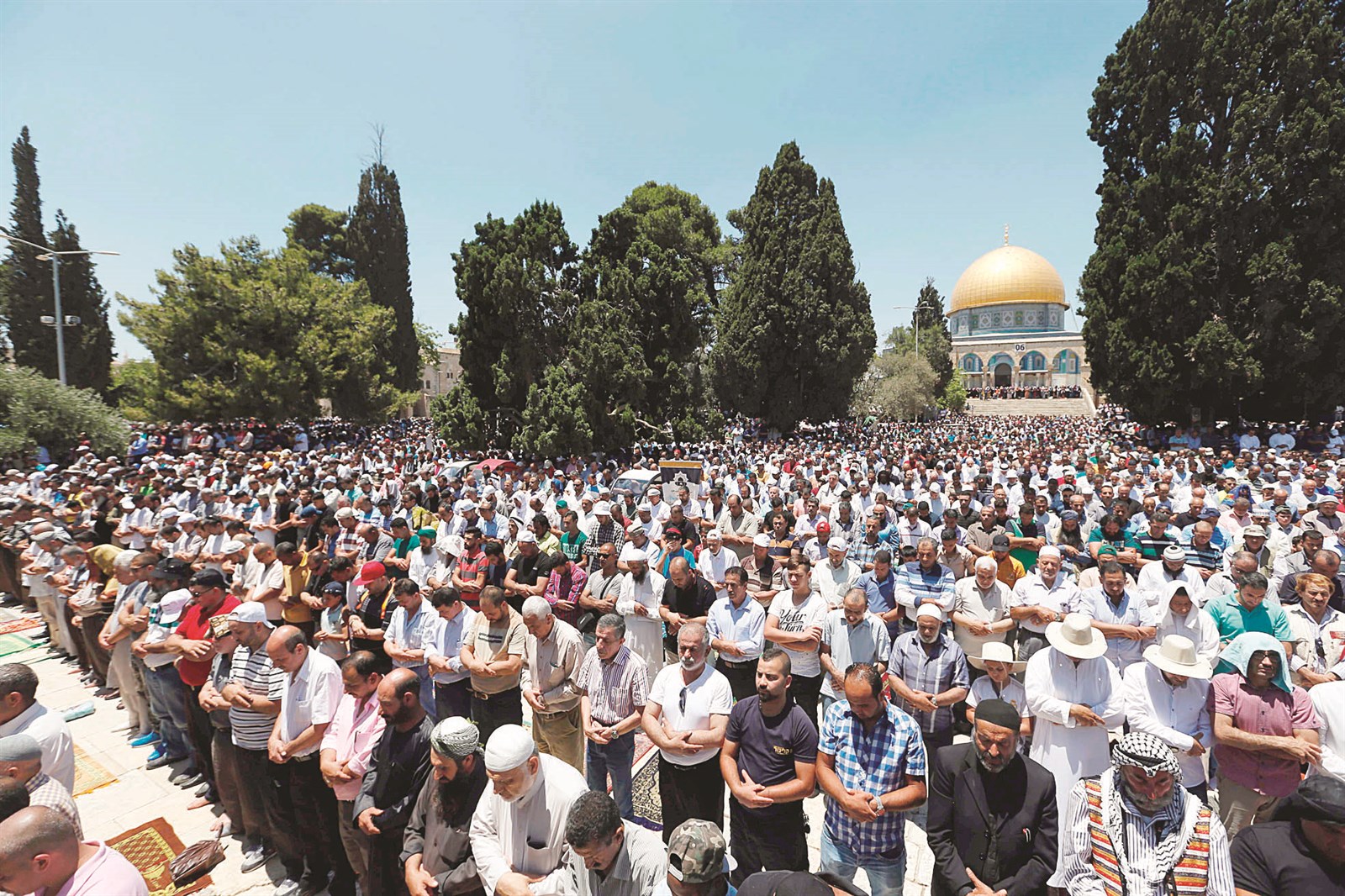 u0641u0644u0633u0637u064au0646u064au0648u0646 u064au0624u062fu0648u0646 u0635u0644u0627u0629 u0627u0644u062cu0645u0639u0629 u0627u0644u062bu0627u0644u062bu0629 u0645u0646 u0634u0647u0631 u0631u0645u0636u0627u0646 u0641u064a u0627u0644u0645u0633u062cu062f u0627u0644u0623u0642u0635u0649 u0641u064a u0627u0644u0642u062fu0633    (u0627 u0641 u0628)