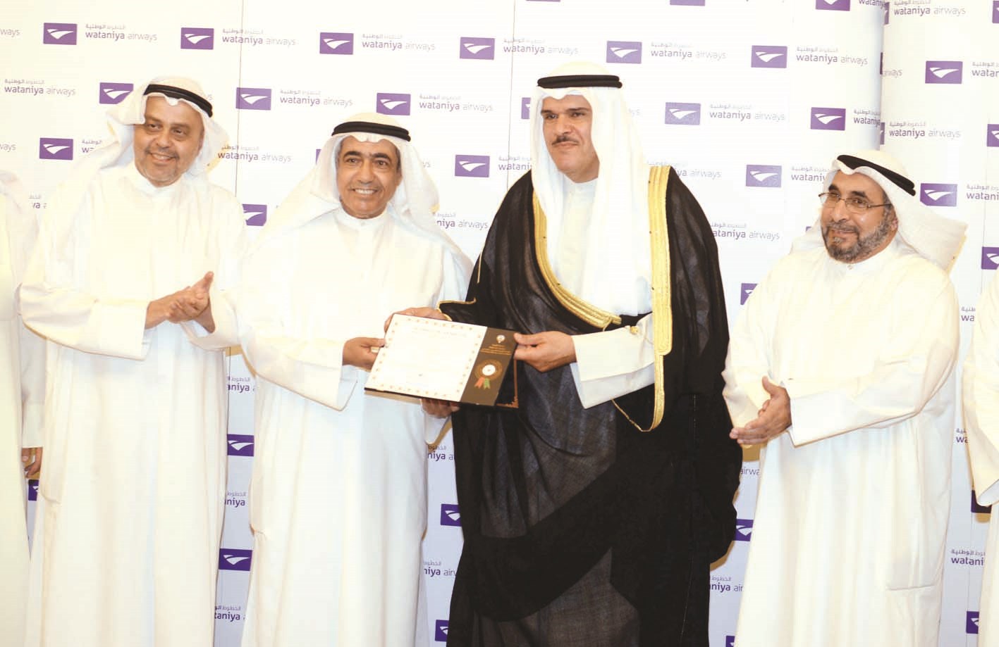 u0627u0644u062du0645u0648u062f u0645u0633u0644u0651u0645u0627u064b u0627u0644u0641u0648u0632u0627u0646 u0627u0644u0634u0647u0627u062fu0629 b (u062au0635u0648u064au0631 u0632u0643u0631u064au0627 u0639u0637u064au0629)