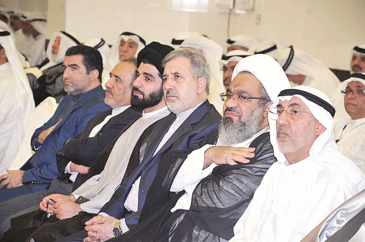 متابعة من الحضور