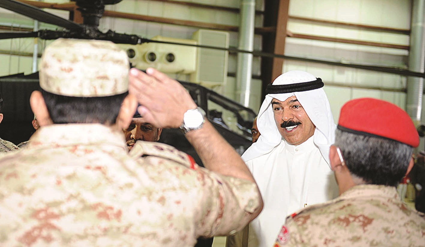 تحية عسكرية في استقبال الخالد