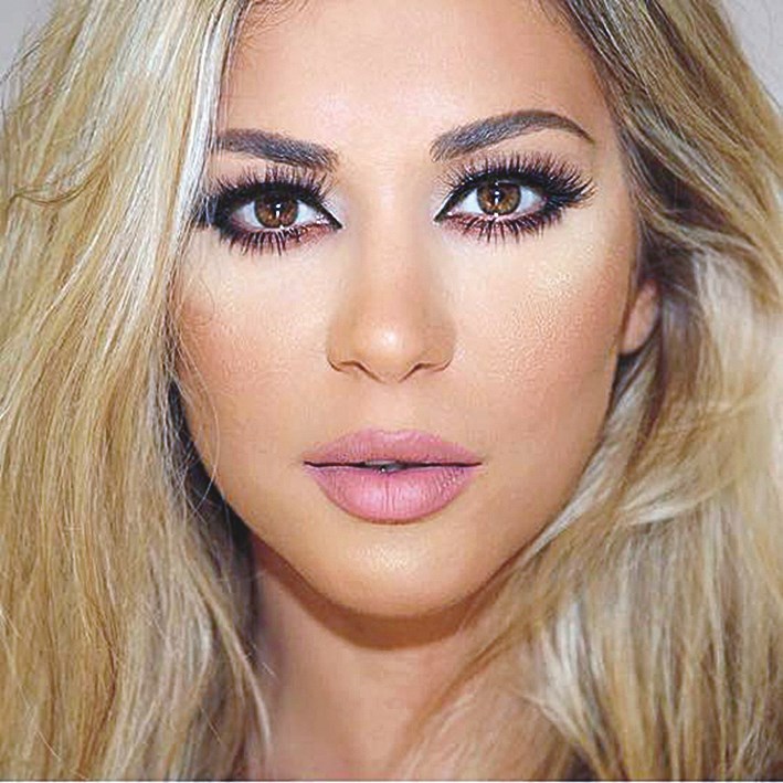 نانسي أفيوني