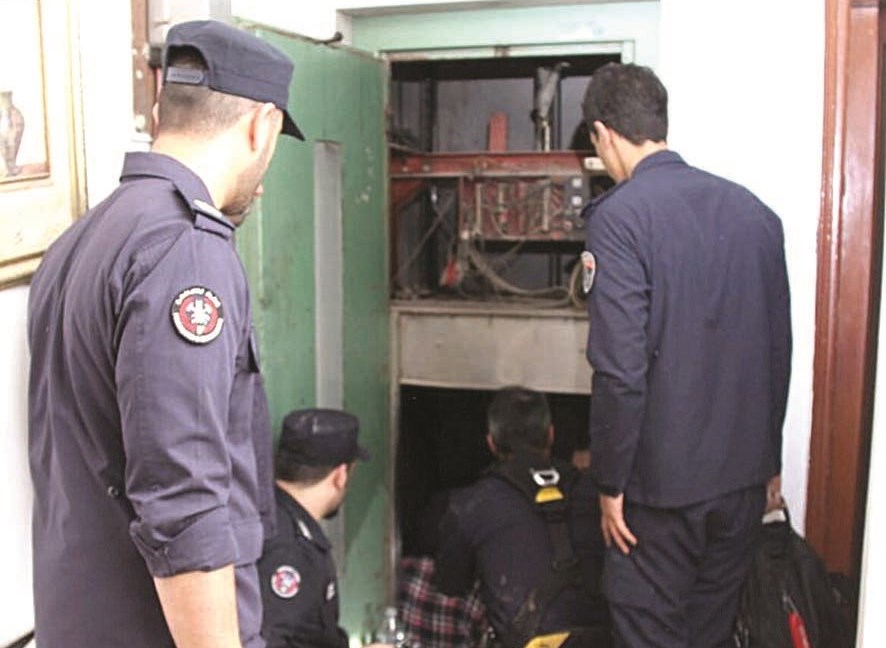 u0631u062cu0627u0644 u0627u0644u0625u0637u0641u0627u0621 u0623u062bu0646u0627u0621 u0625u0635u0644u0627u062d u0627u0644u0645u0635u0639u062f