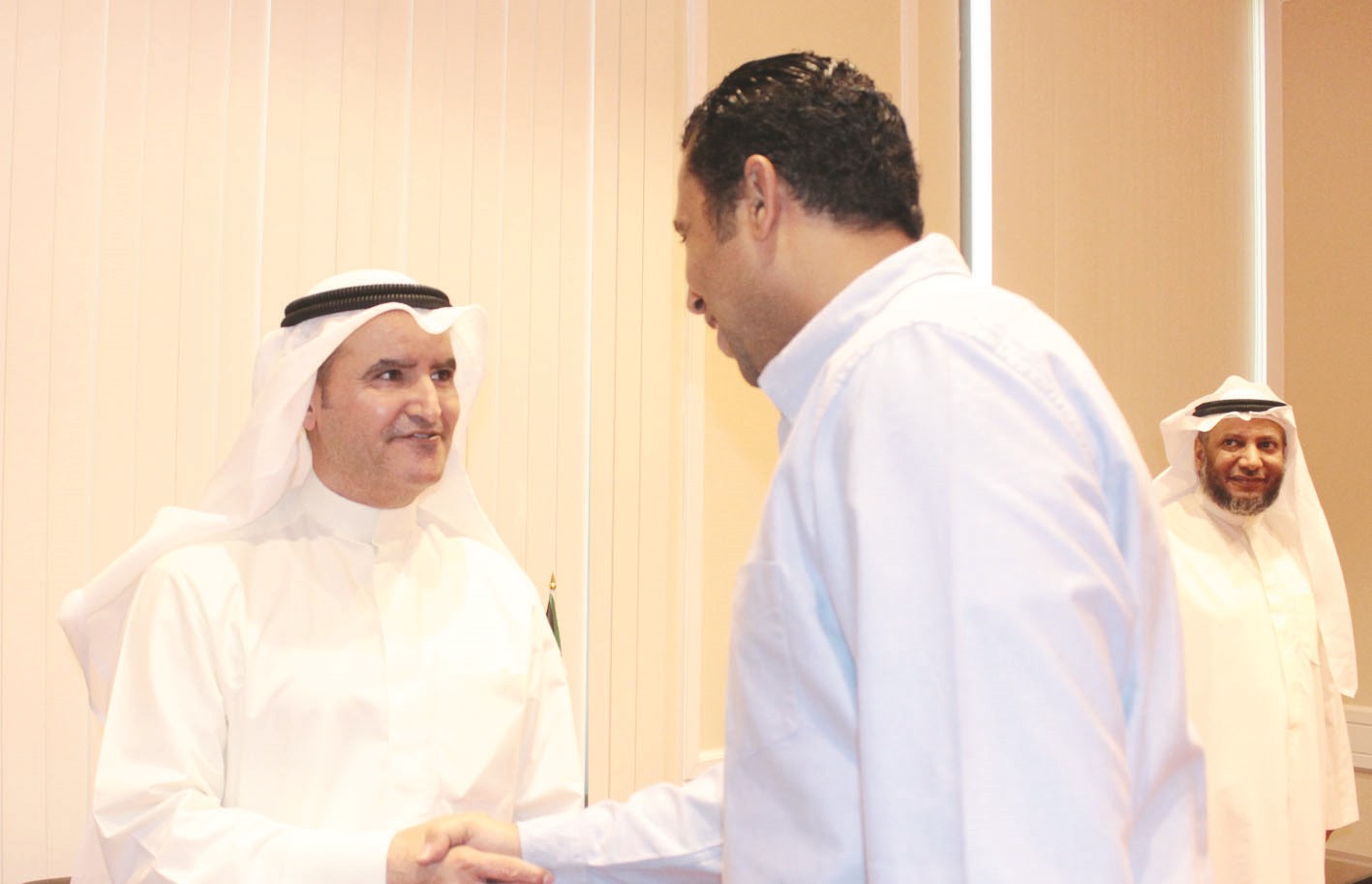 الزميل علي العلاس مهنئاً المرزوق