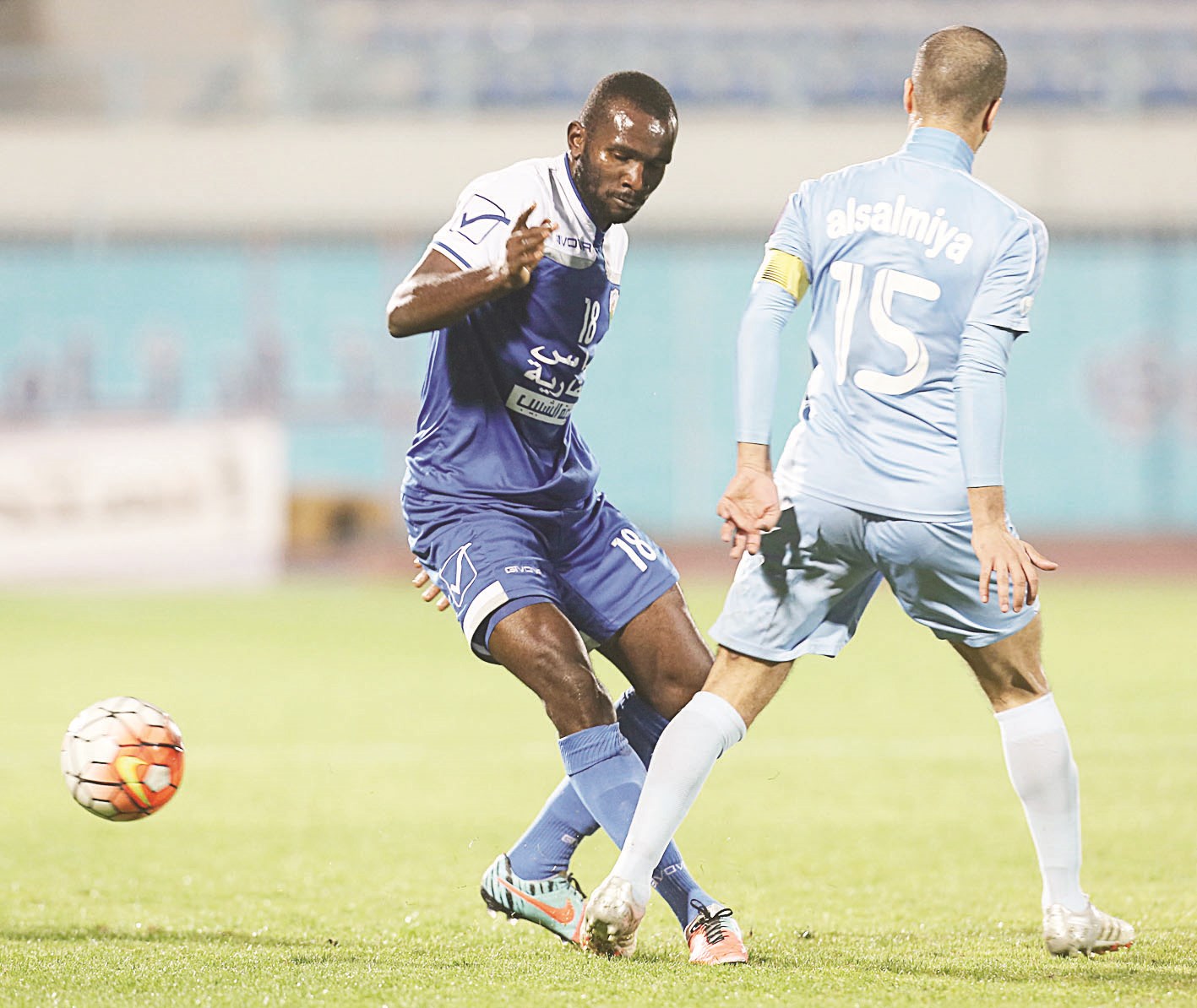 u0631u0648u062cu064a u0644u0627u0639u0628 u0627u0644u062cu0647u0631u0627u0621... u0647u0644 u064au0631u062au062fu064a u00abu0627u0644u0633u0645u0627u0648u064au00bb u0632u064au0651u0627u064bu061f         (u0627u0644u0623u0632u0631u0642 u062fu0648u062a u0643u0648u0645)